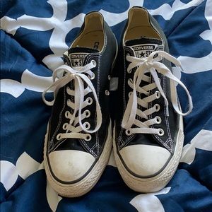 Unisex Converse Sneakers Women Size 11, Men Size 9